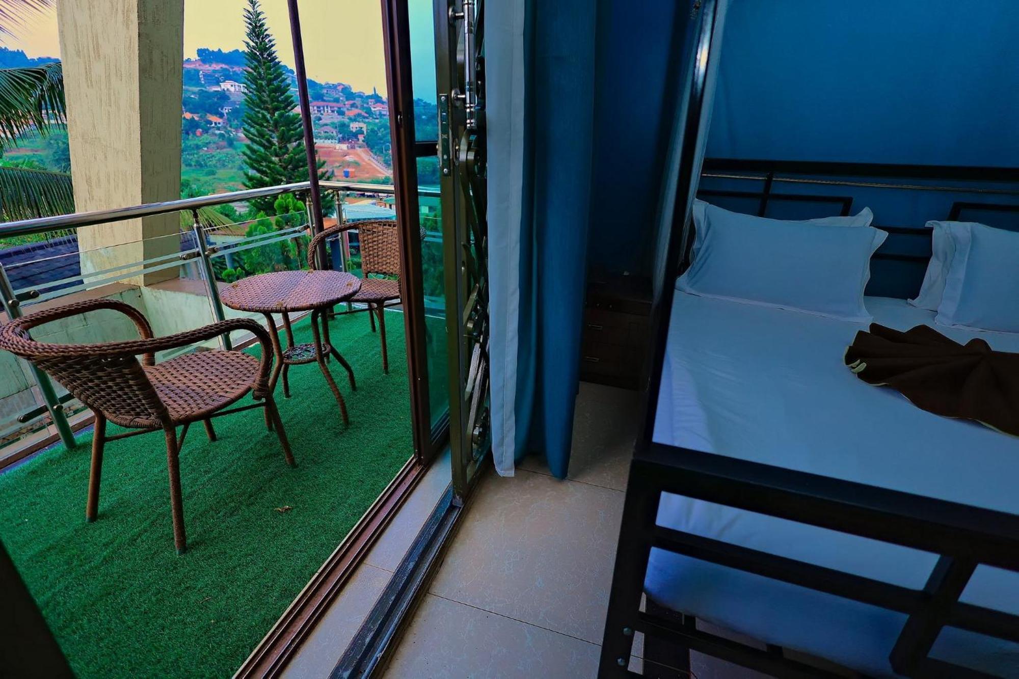 Shine Country Resort Hotel Naziba Екстер'єр фото