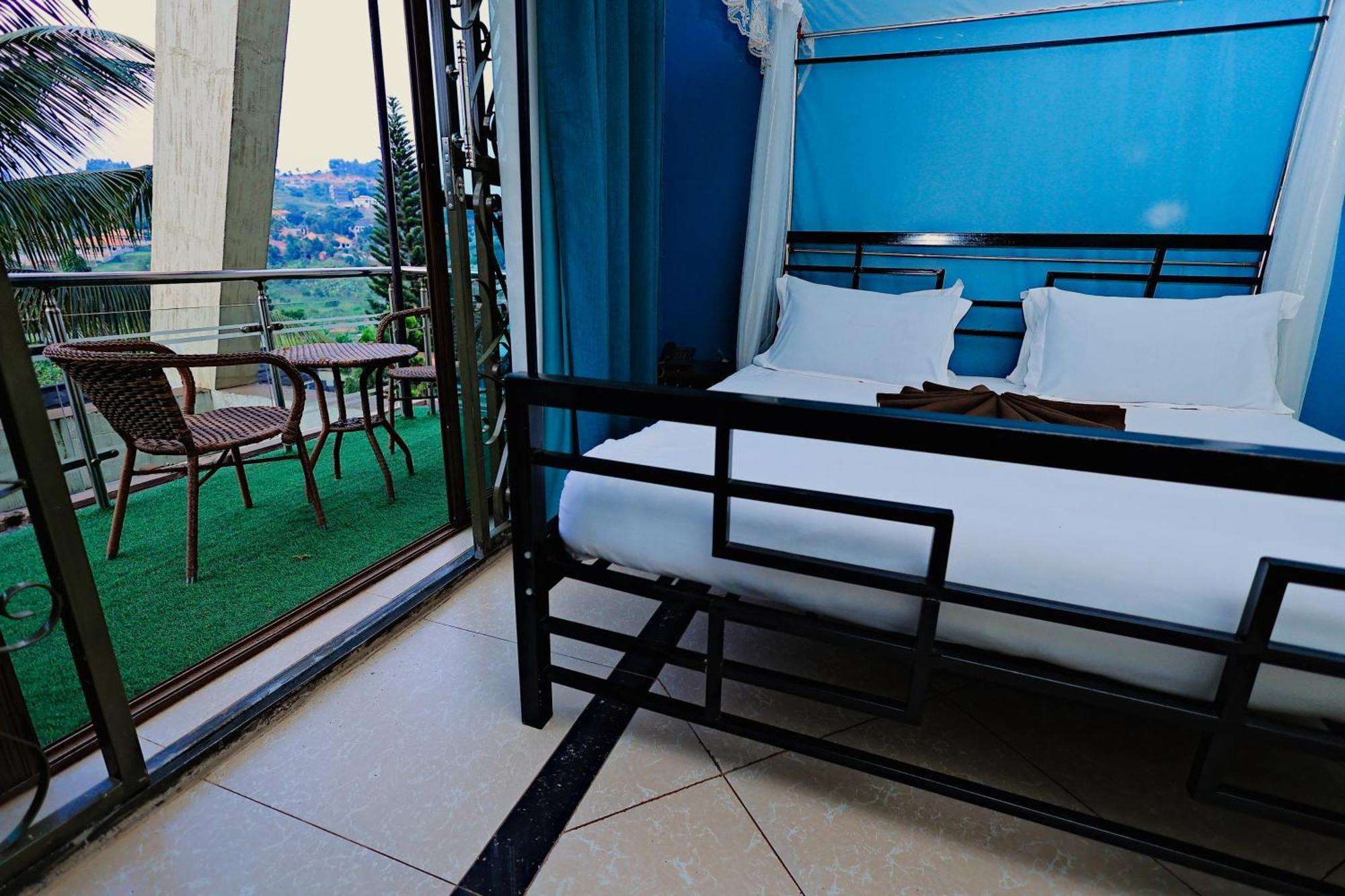 Shine Country Resort Hotel Naziba Екстер'єр фото