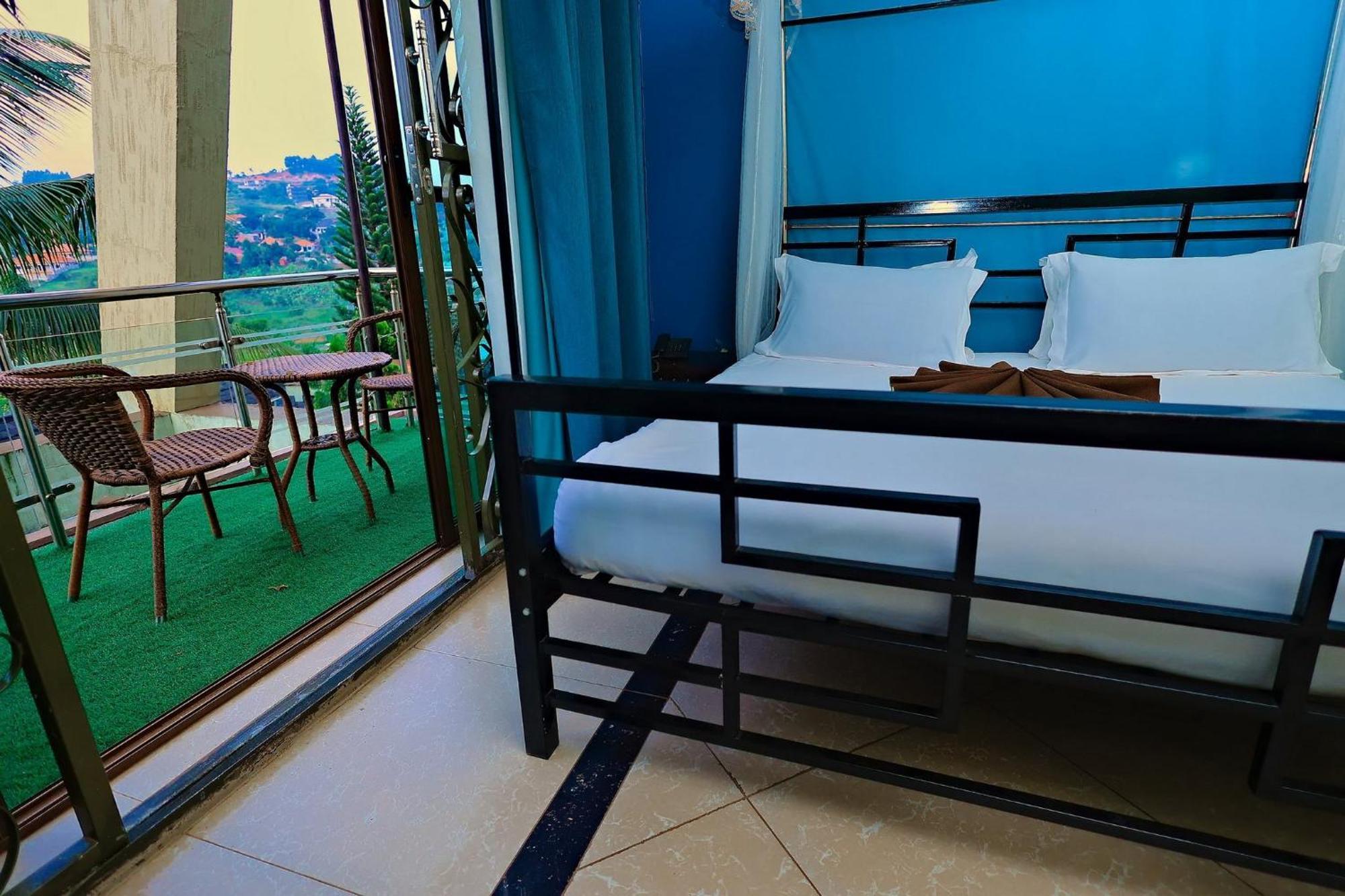 Shine Country Resort Hotel Naziba Екстер'єр фото